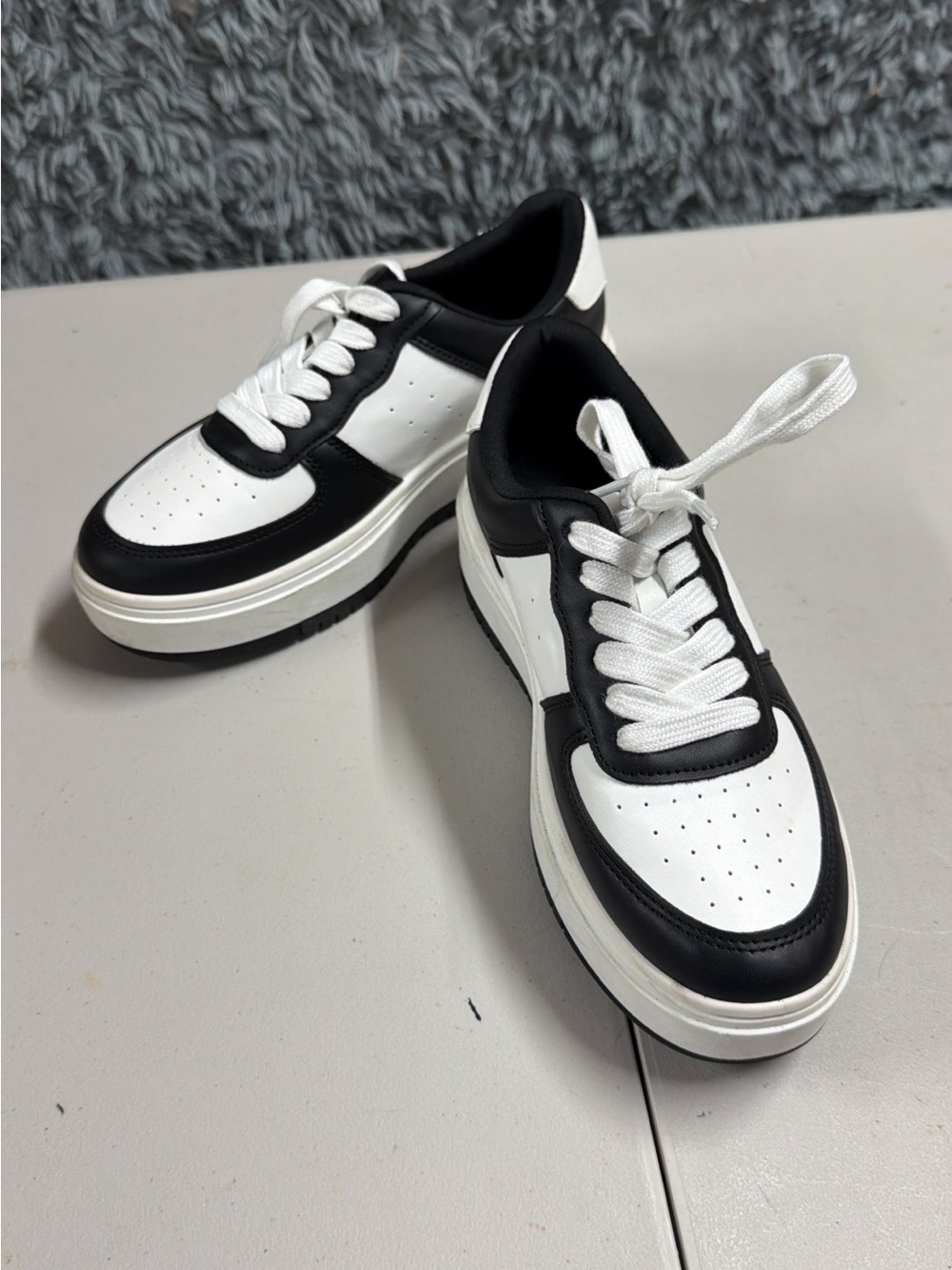Black & White Low-Top Sneakers Madden Girl